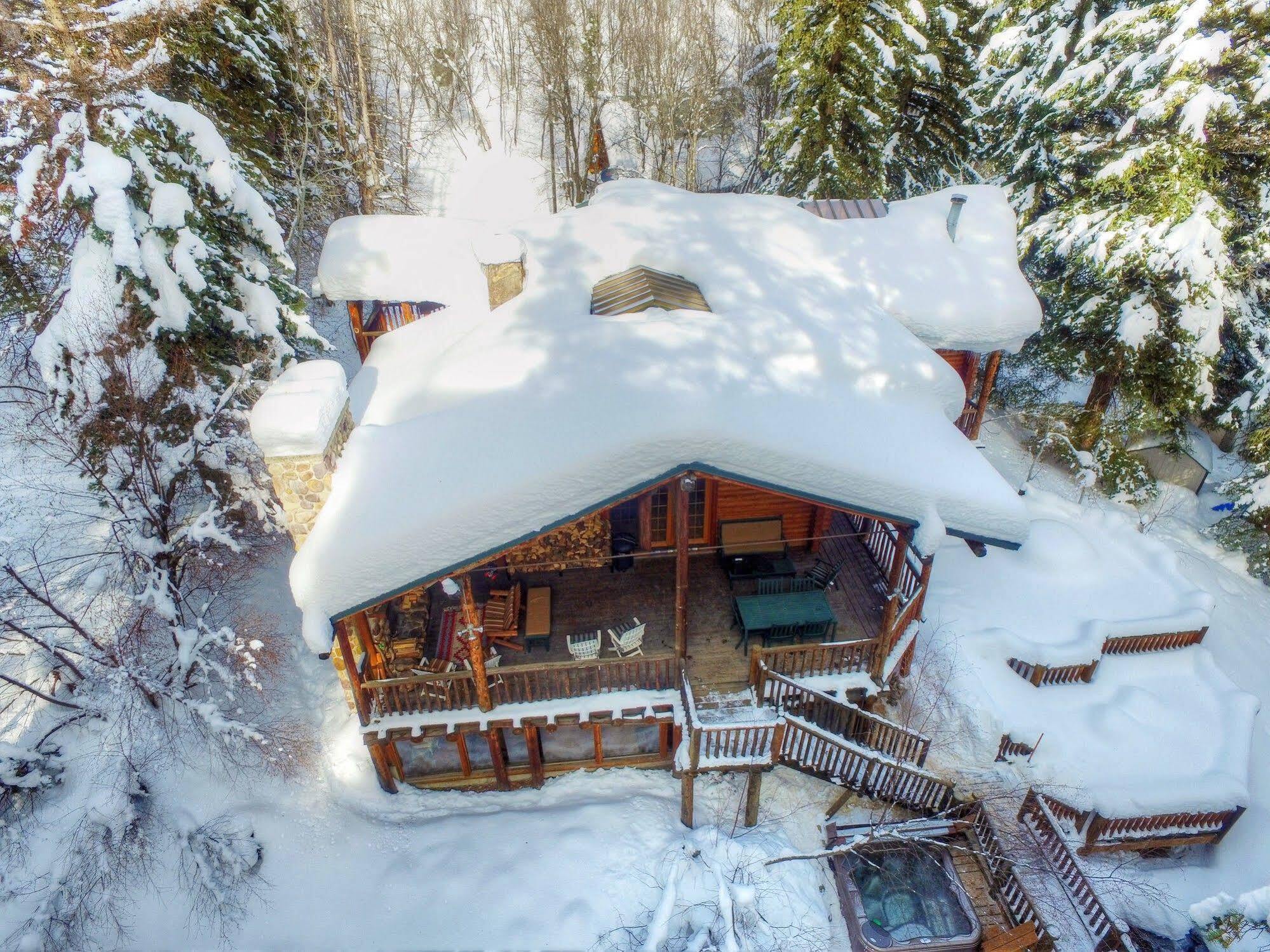 Log Cabin On The Stream Sundance Екстер'єр фото