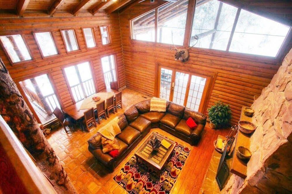 Log Cabin On The Stream Sundance Екстер'єр фото
