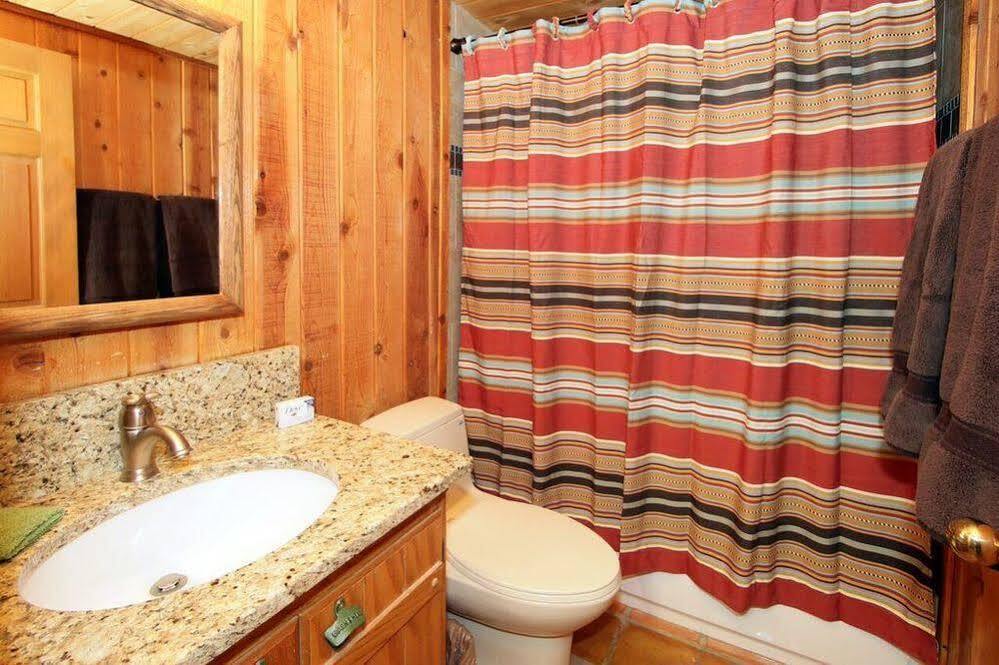 Log Cabin On The Stream Sundance Екстер'єр фото